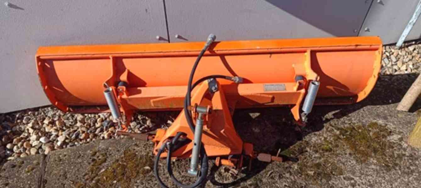 Malotraktor Farmář Wisconsin a přívěs traktorový vč. přísl. - foto 10