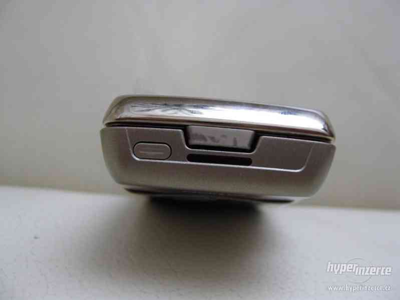 Nokia 8800 Sirocco Gold  z r.2007 - made in Germany - foto 13