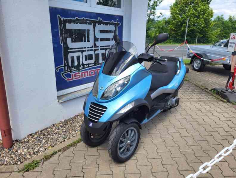 Tříkolk Piaggio MP 3 RL 250 I.E. - foto 4