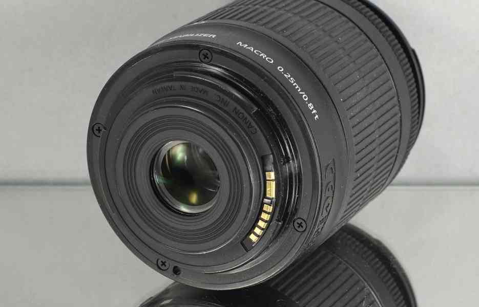 Canon EF-S 18-55mm f/3.5-5.6 IS STM - foto 4