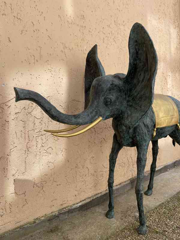 Kosmický slon-bronz socha 171cm  - foto 4