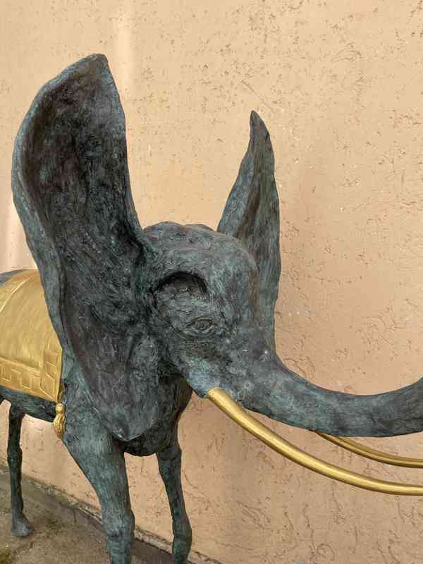 Kosmický slon-bronz socha 171cm  - foto 3