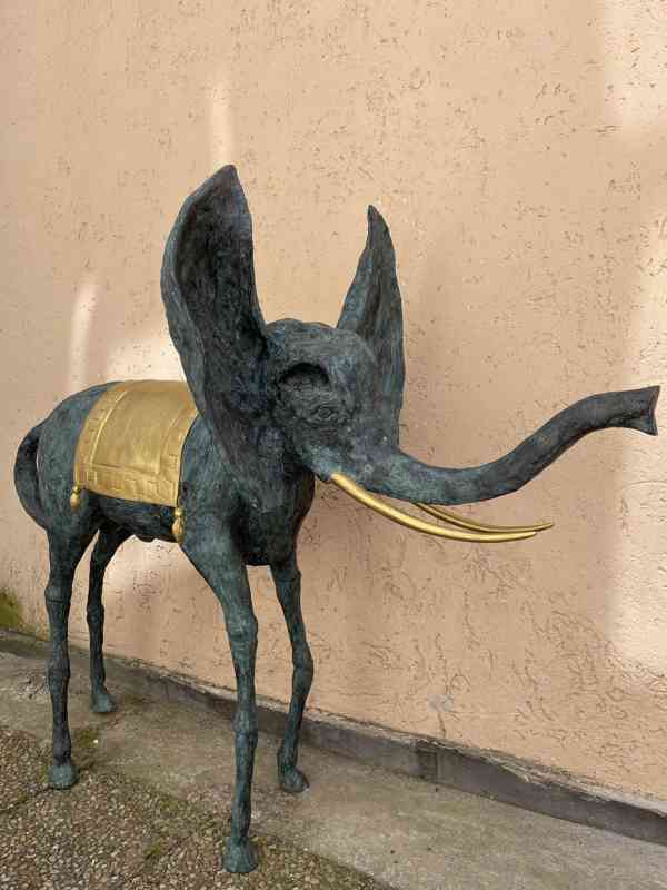 Kosmický slon-bronz socha 171cm  - foto 2