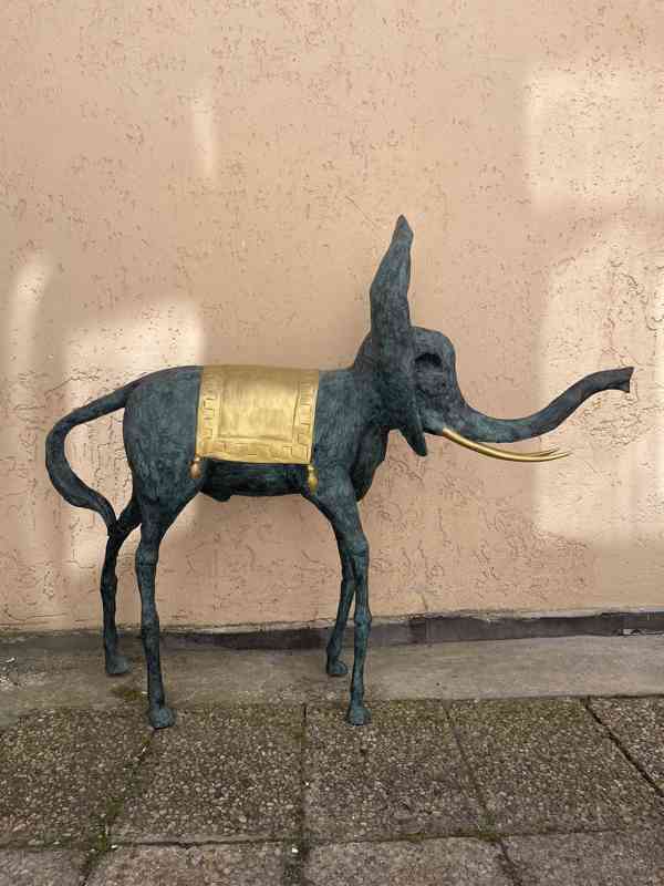 Kosmický slon-bronz socha 171cm  - foto 1