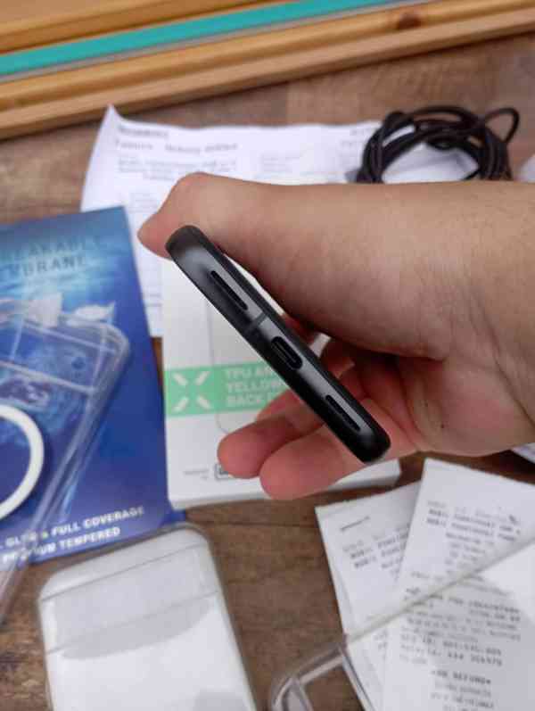 Mobilní telefon Google Pixel 8A - foto 5