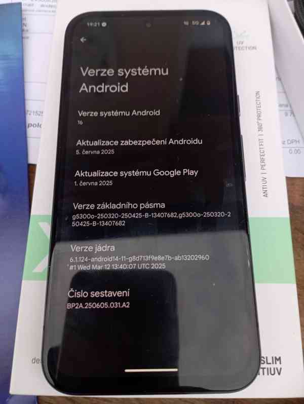 Mobilní telefon Google Pixel 8A - foto 2