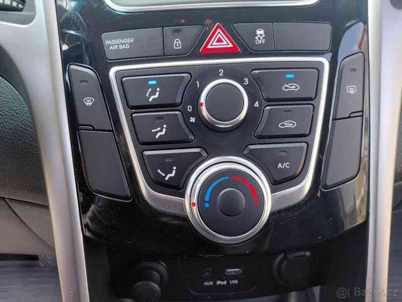 Hyundai i30 1,6 - foto 4