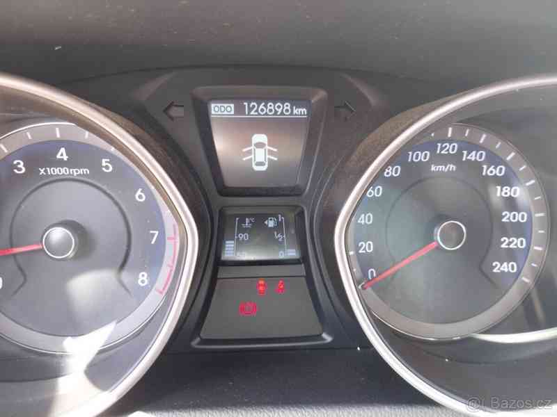 Hyundai i30 1,6 - foto 6