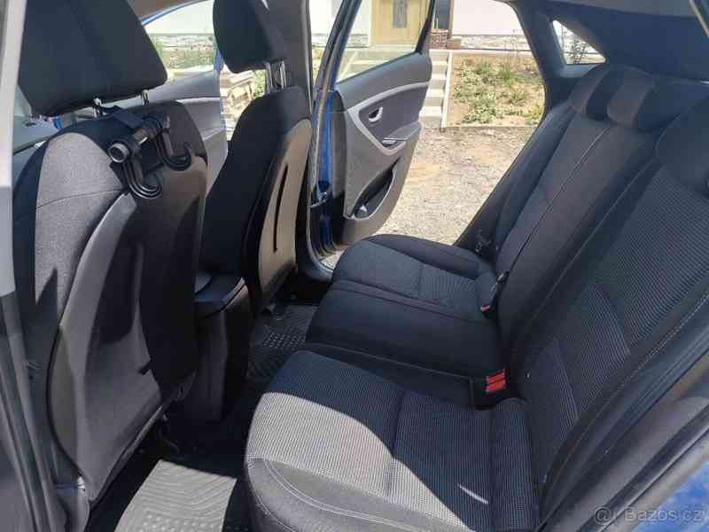 Hyundai i30 1,6 - foto 7