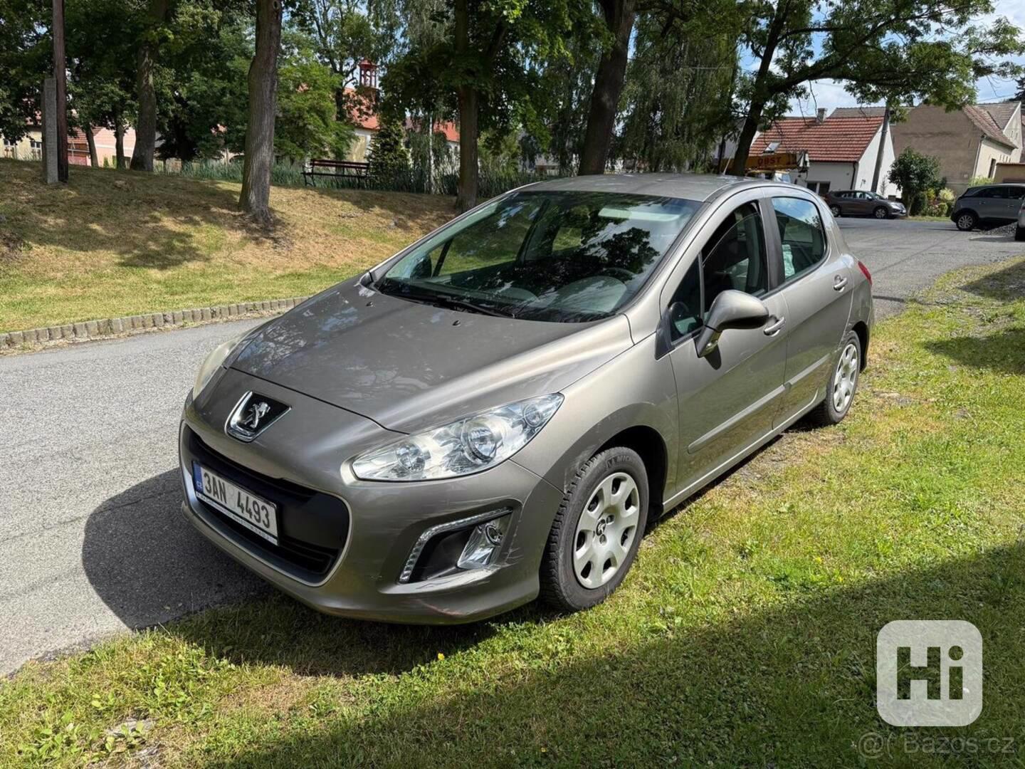 Peugeot 308 1.4 VTi (72 kW), r. 2013, 66 000 km - foto 1
