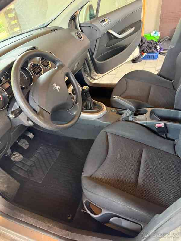 Peugeot 308 1.4 VTi (72 kW), r. 2013, 66 000 km - foto 10