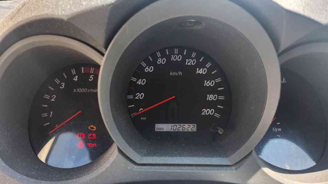 Toyota Hilux 3,0 D 4D 126kw - foto 5