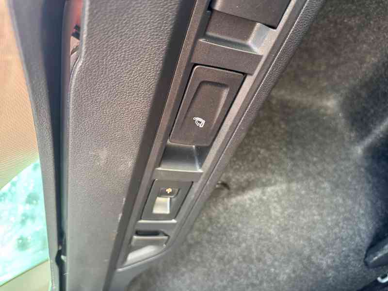 146.000 km - Škoda Octavia IV 4×4 Clever - rok 12/21  - foto 8