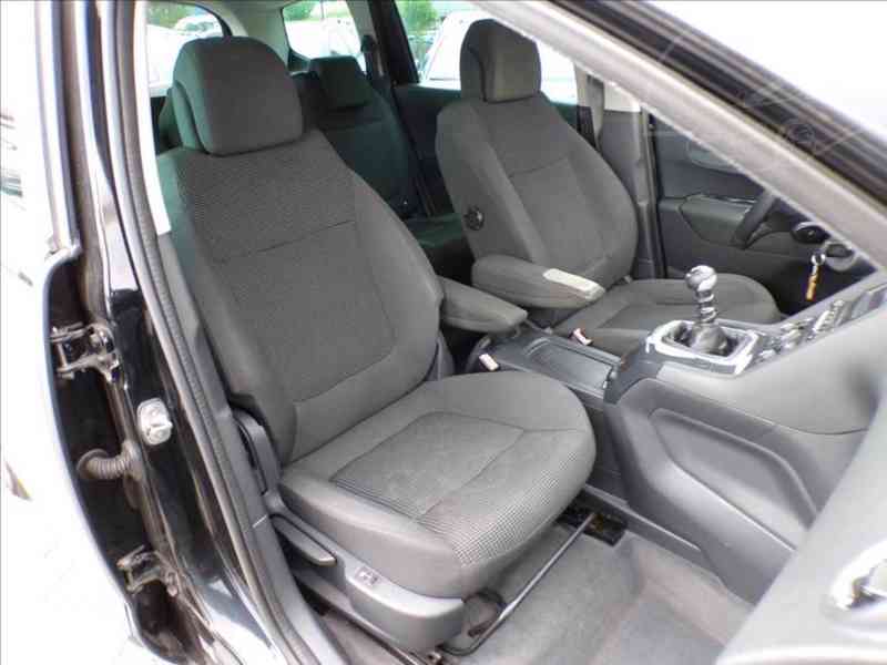 Peugeot 5008 2,0 HDI TAŽNÉ ZAŘÍZENÍ - foto 12