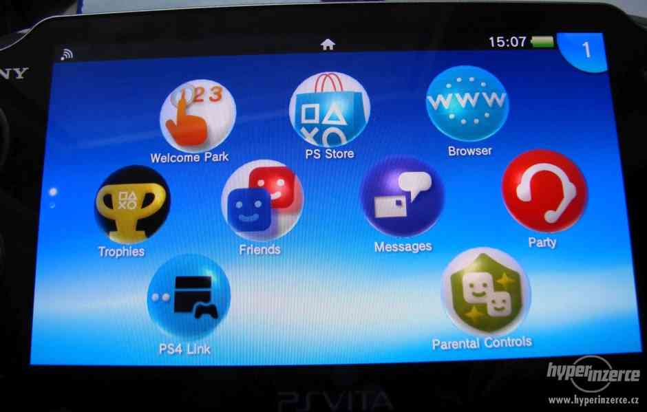 PSP VITA. Herní konzole na cesty. Pěkný stav