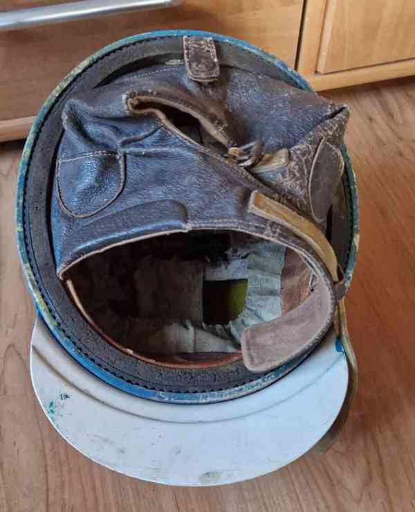 Helma,přilba hříbek,kokosák aj.- 3 ks a brýle - zachovalé - foto 3