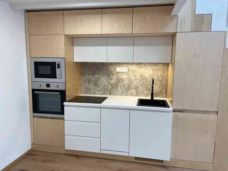Pronájem bytu 2+kk 56 m² - foto 9