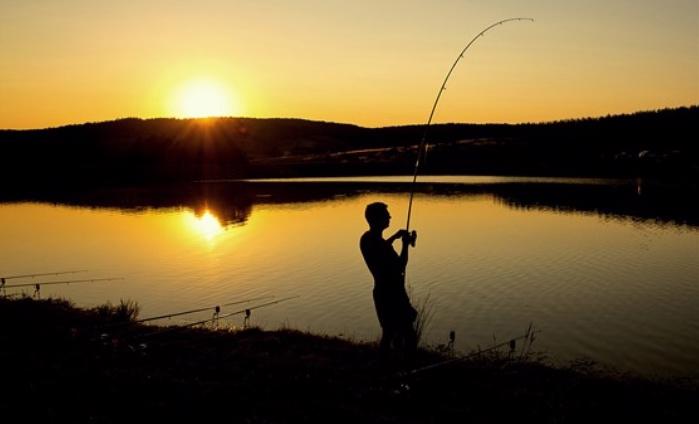 Vlastní pláž s vodní plochou přímo na jih - lze stavět - foto 24