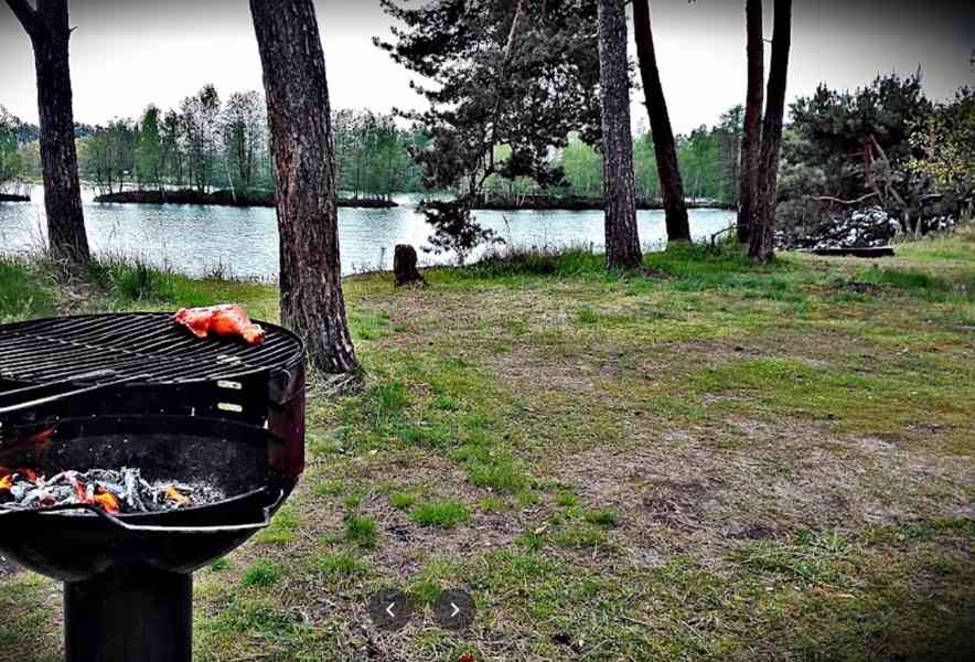 Vlastní pláž s vodní plochou přímo na jih - lze stavět - foto 27