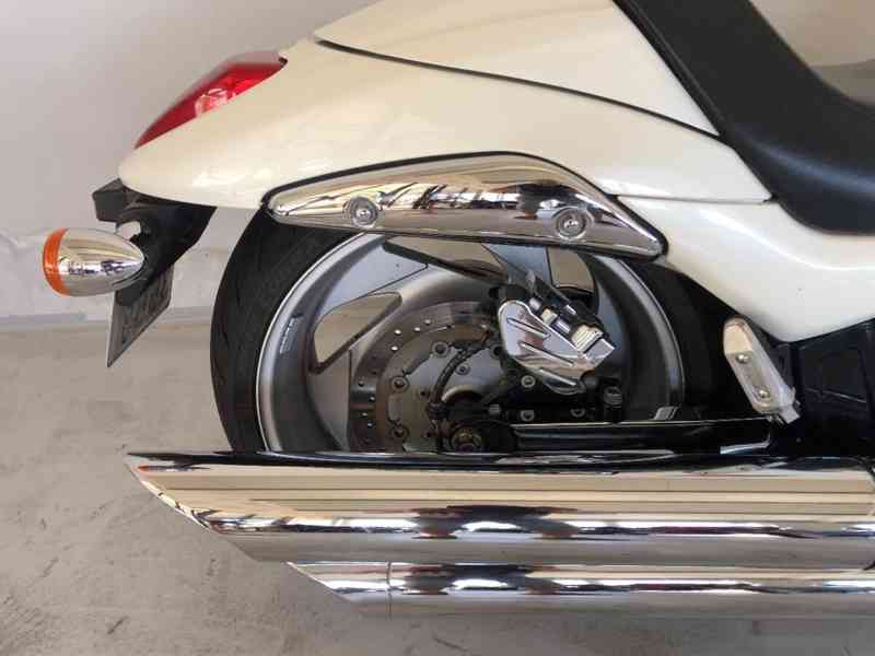 Suzuki Intruder VZR 1800 (boulevard) - foto 15