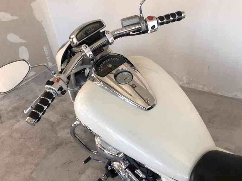Suzuki Intruder VZR 1800 (boulevard) - foto 12