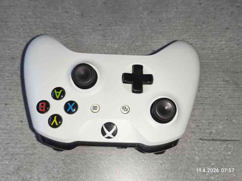 Xbox One S All-Digital 1TB - foto 3