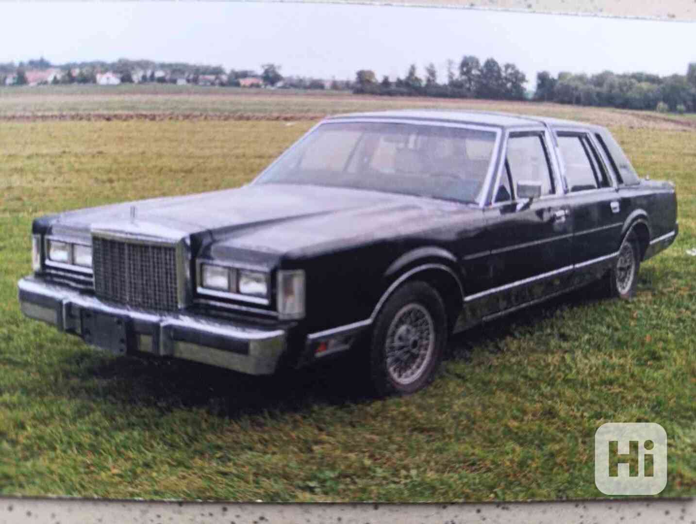 Lincoln Town Car 1985 V8 Obsah 5.000cm, pojistka 660,-/rok - foto 1