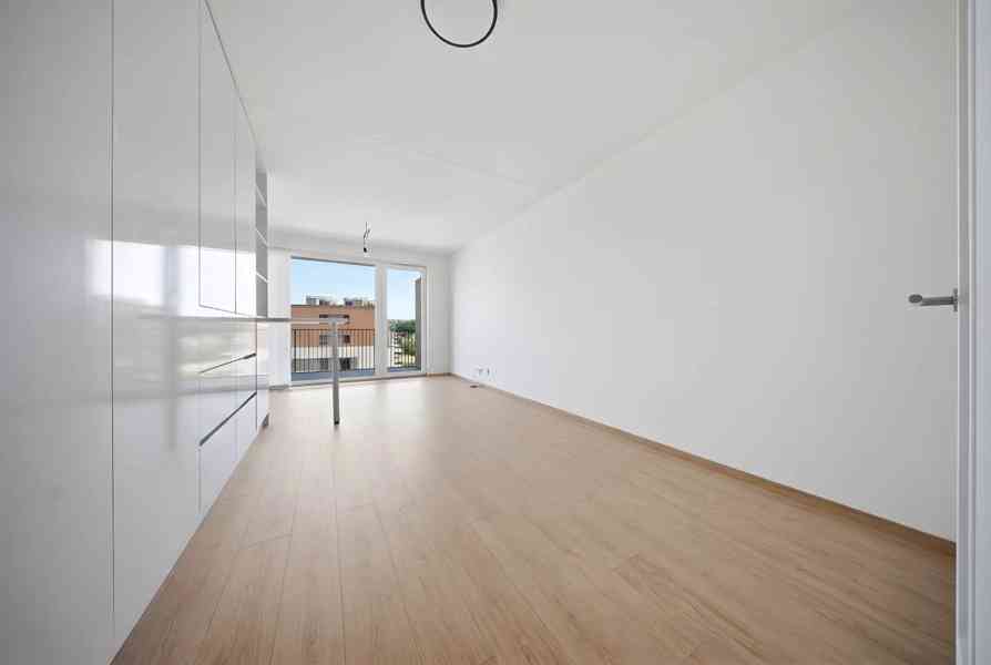 Pronájem bytu 1+kk 30 m² - foto 5