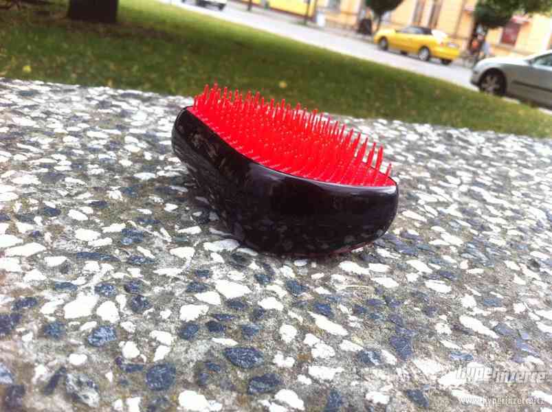 Luxusní červený kartáč na vlasy - foto 5