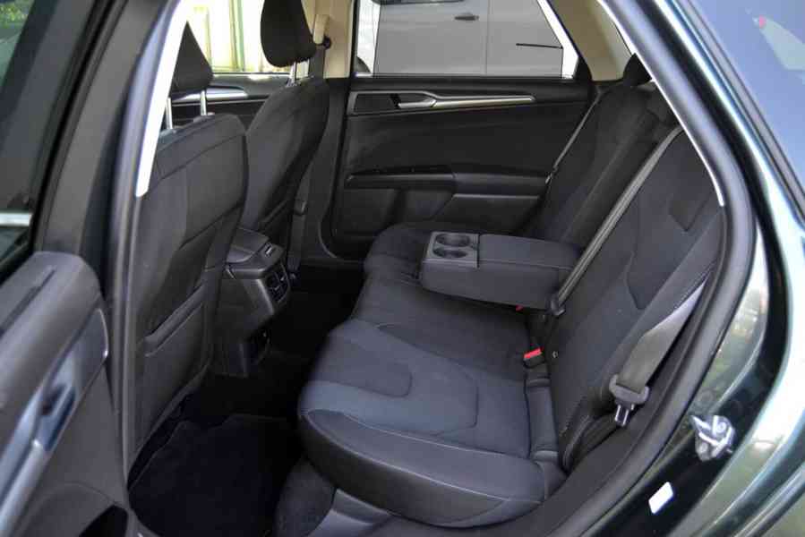 Ford Mondeo 2.0 TDCI 132kW Titanium LED Dynamic facelift kom - foto 11