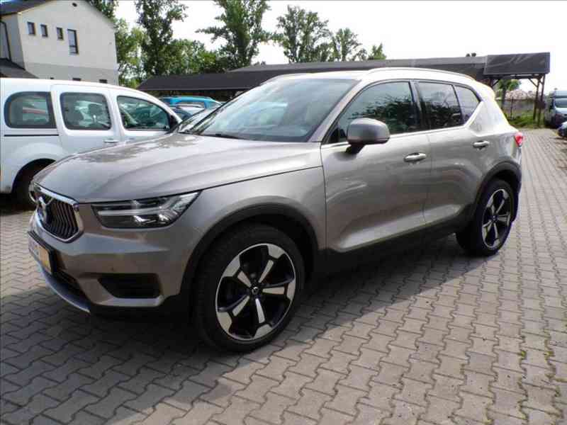 Volvo XC40 2,0 D3 INSCRIPTION - foto 2