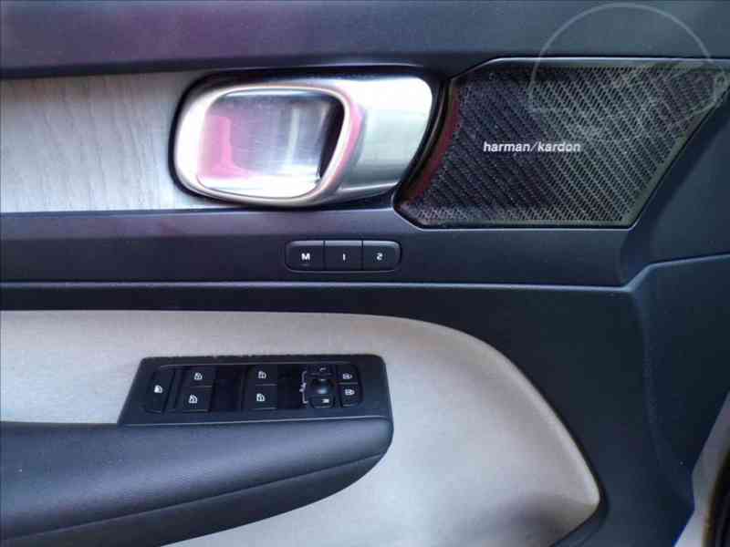 Volvo XC40 2,0 D3 INSCRIPTION - foto 10