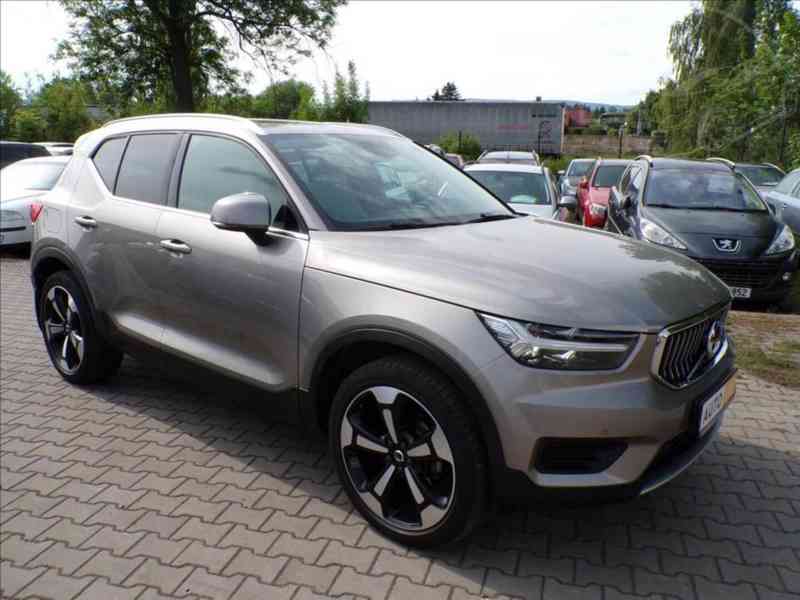 Volvo XC40 2,0 D3 INSCRIPTION - foto 1