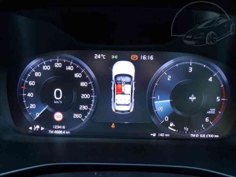 Volvo XC40 2,0 D3 INSCRIPTION - foto 6