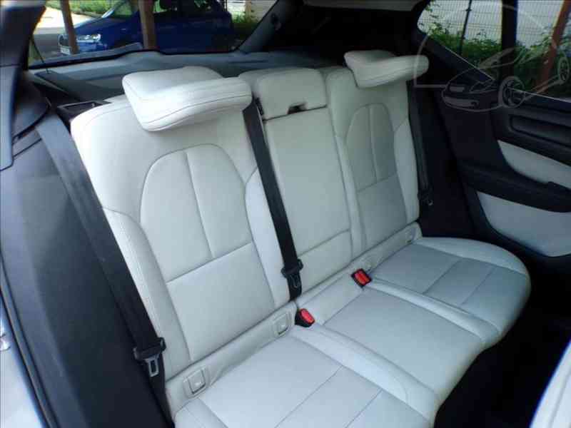 Volvo XC40 2,0 D3 INSCRIPTION - foto 14