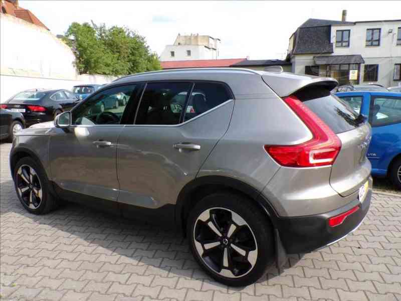 Volvo XC40 2,0 D3 INSCRIPTION - foto 4