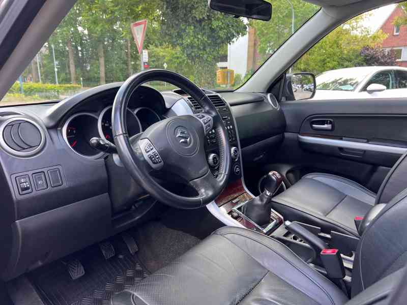 Suzuki Grand Vitara 2.0i Comfort+ benzín 103kw - foto 14