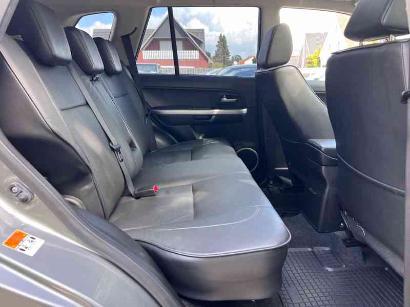 Suzuki Grand Vitara 2.0i Comfort+ benzín 103kw - foto 4