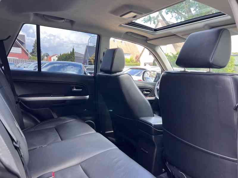 Suzuki Grand Vitara 2.0i Comfort+ benzín 103kw - foto 13