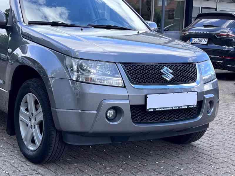Suzuki Grand Vitara 2.0i Comfort+ benzín 103kw - foto 26