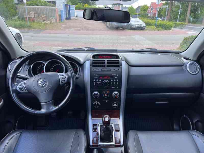 Suzuki Grand Vitara 2.0i Comfort+ benzín 103kw - foto 15