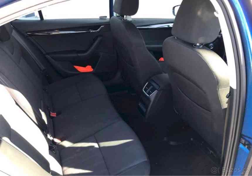 Škoda Octavia 1,6 STYLE - foto 8