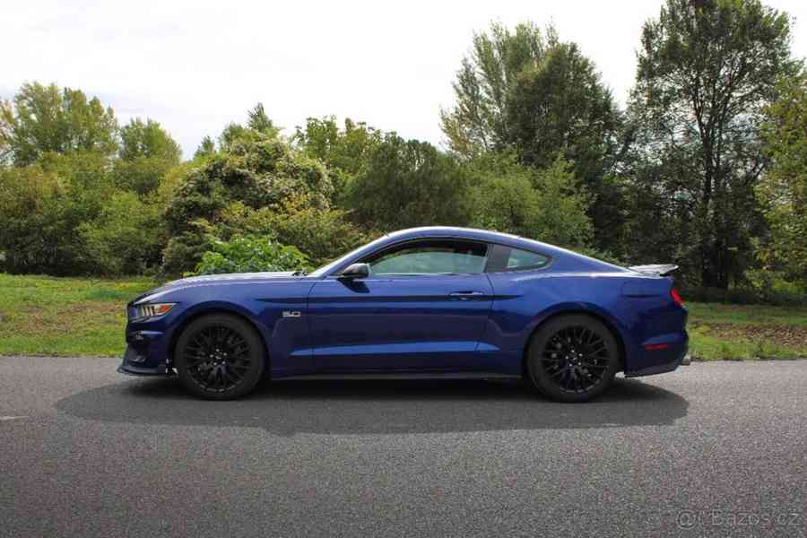 Ford Mustang 5,0   V8 GT PERFORMANCE - foto 2