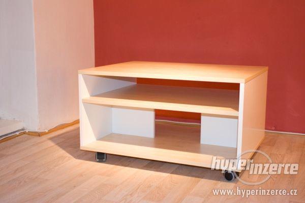 Obývací stěna s konferenčním stolkem - vyrobená na zakázku! - foto 6