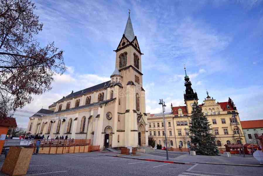 Dům 4+1 s unikátní atmosférou v historickém centru města Kladna - foto 17