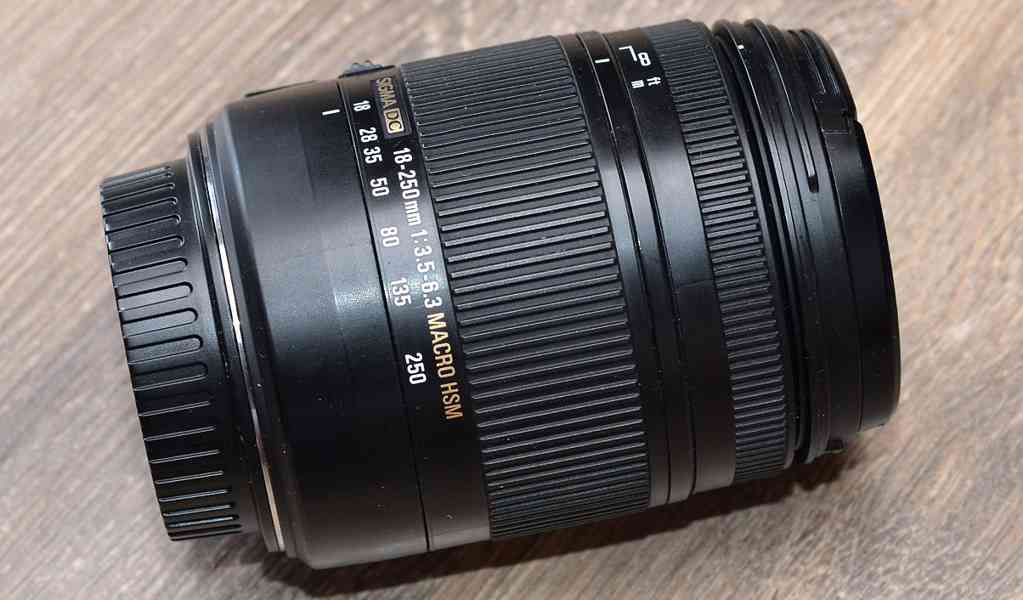 pro Canon - Sigma DC 18-250mm 1:3.5-6.3 HSM OS - foto 4