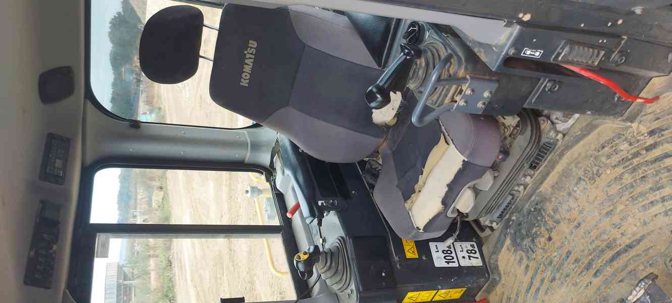 Buldozer Komatsu D65PX-18, rok výroby 2016, - foto 5