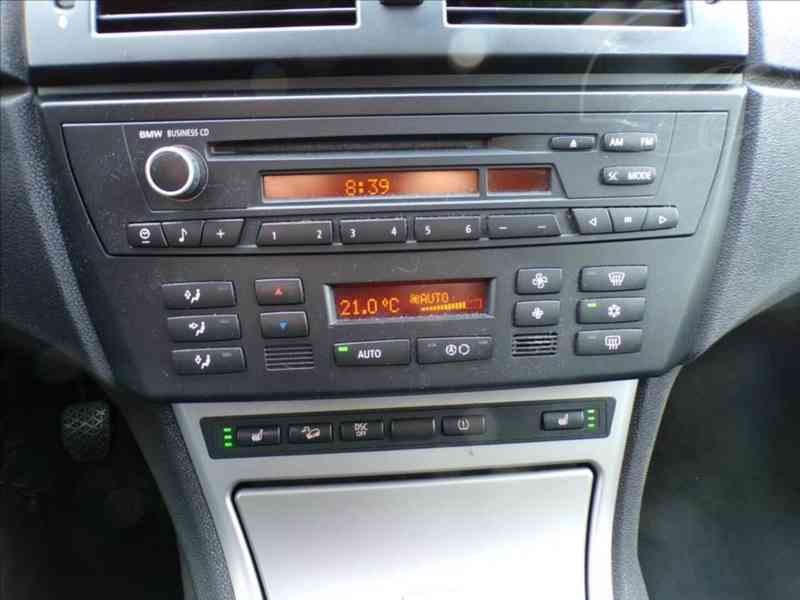BMW X3 3,0 D 160kW - 4X4,TAŽNÉ ZAŘIZENÍ 2000Kg - foto 6