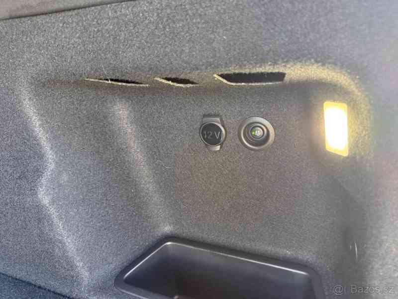 BMW X1 sDrive 18d 2022 - foto 11