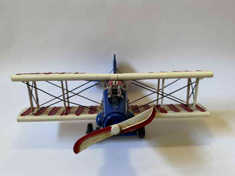 Letadlo dvouplošník - kovový model - foto 3